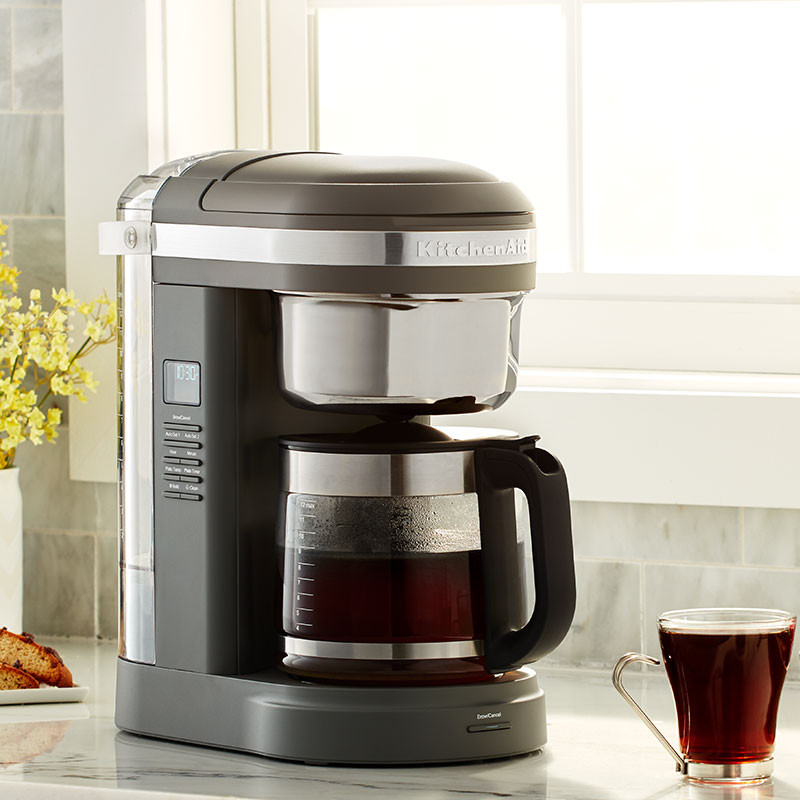 Kaffetrakteren med en kanne 5KCM1209