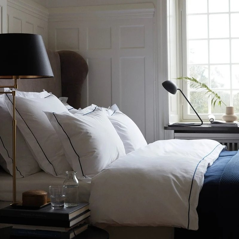 Hotel Percale dynetrekk 150x210 cm hvitt/blått