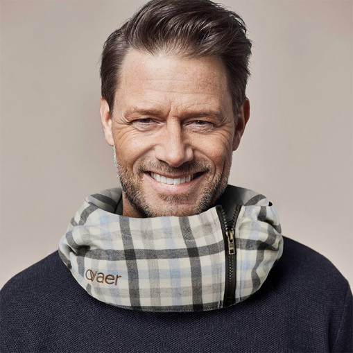 Nakkepute med hette Eton Edition