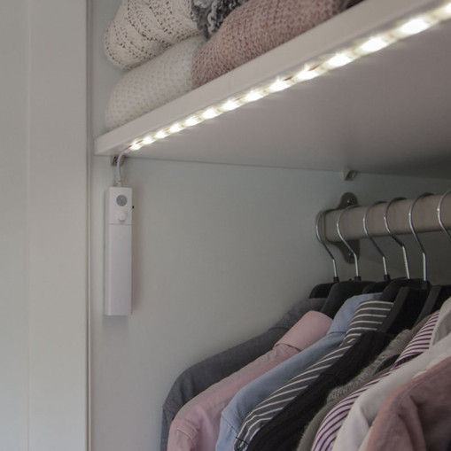 LED-lyslist for garderobe og nattbelysning