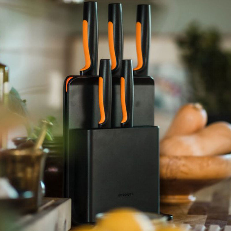 Functional Form Knife Block with 5 knives