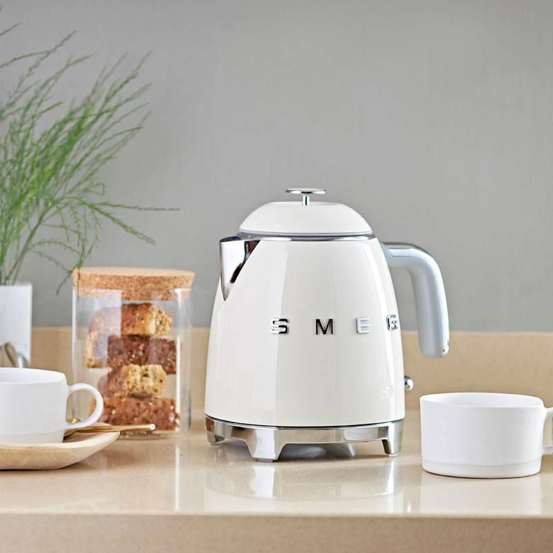 SMEG Mini Kettle