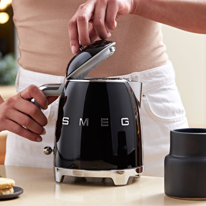 SMEG Mini Kettle