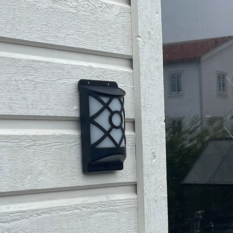Kiwi Flaming Solar Lantern