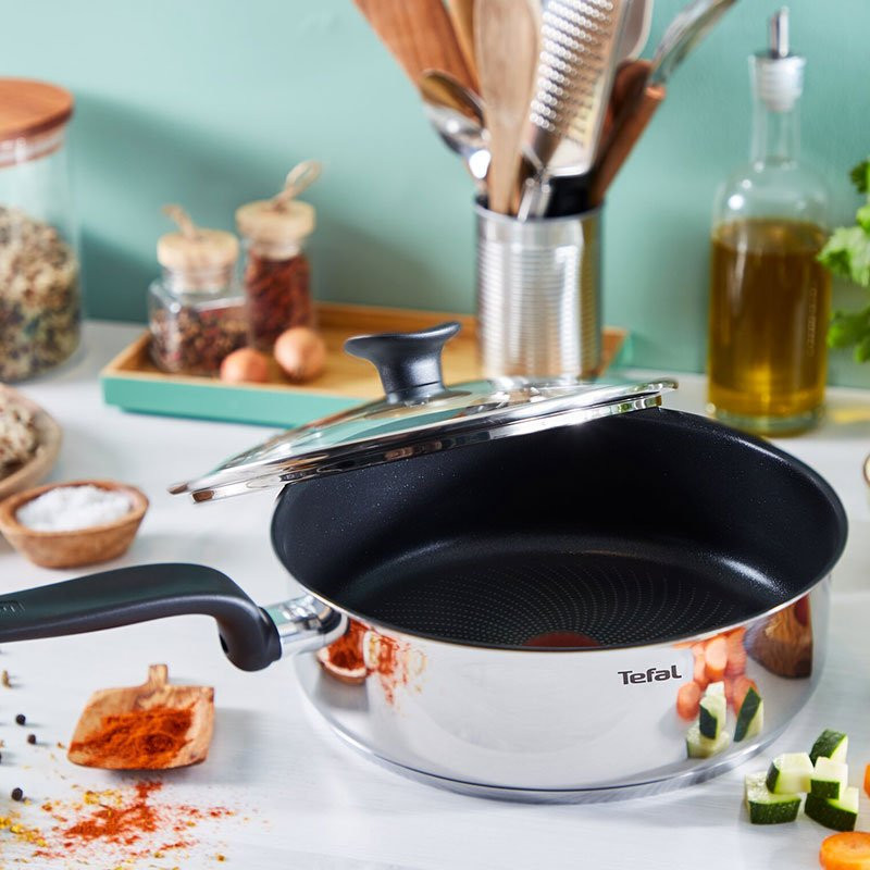 Primary Sauté Pan 24 cm with Lid