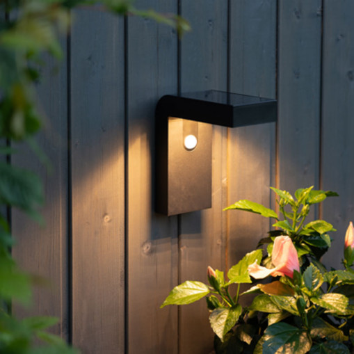 Solar Wall Lantern Vici