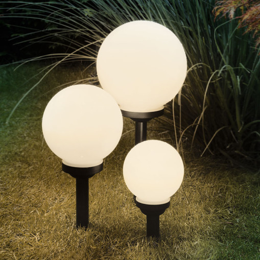 Solar LED Light Balls 3-pack