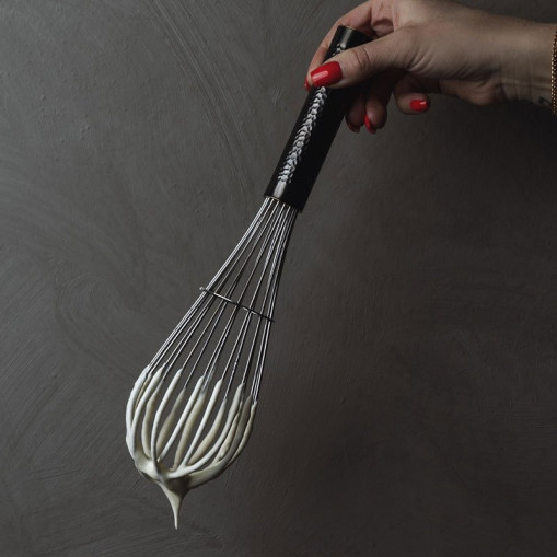 Frost Balloon Whisk Black