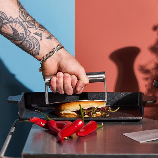 Yokama Cast Iron Plate with Smashburger Kit