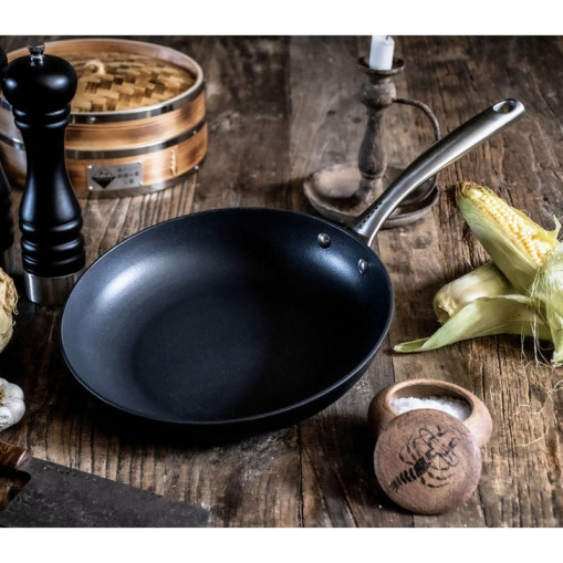Shiro frying pan 24 cm with ceramic coating